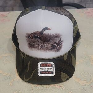 OTTO Camouflage Duck Graphic Trucker Hat